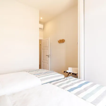 Luxury Retreat In *