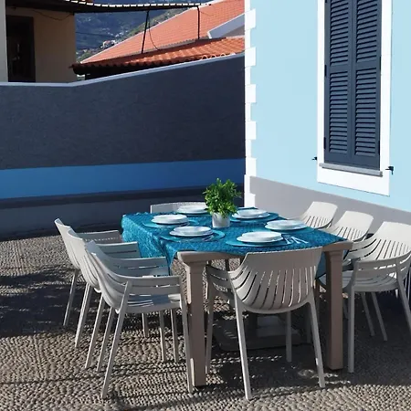 Luxury Retreat In *